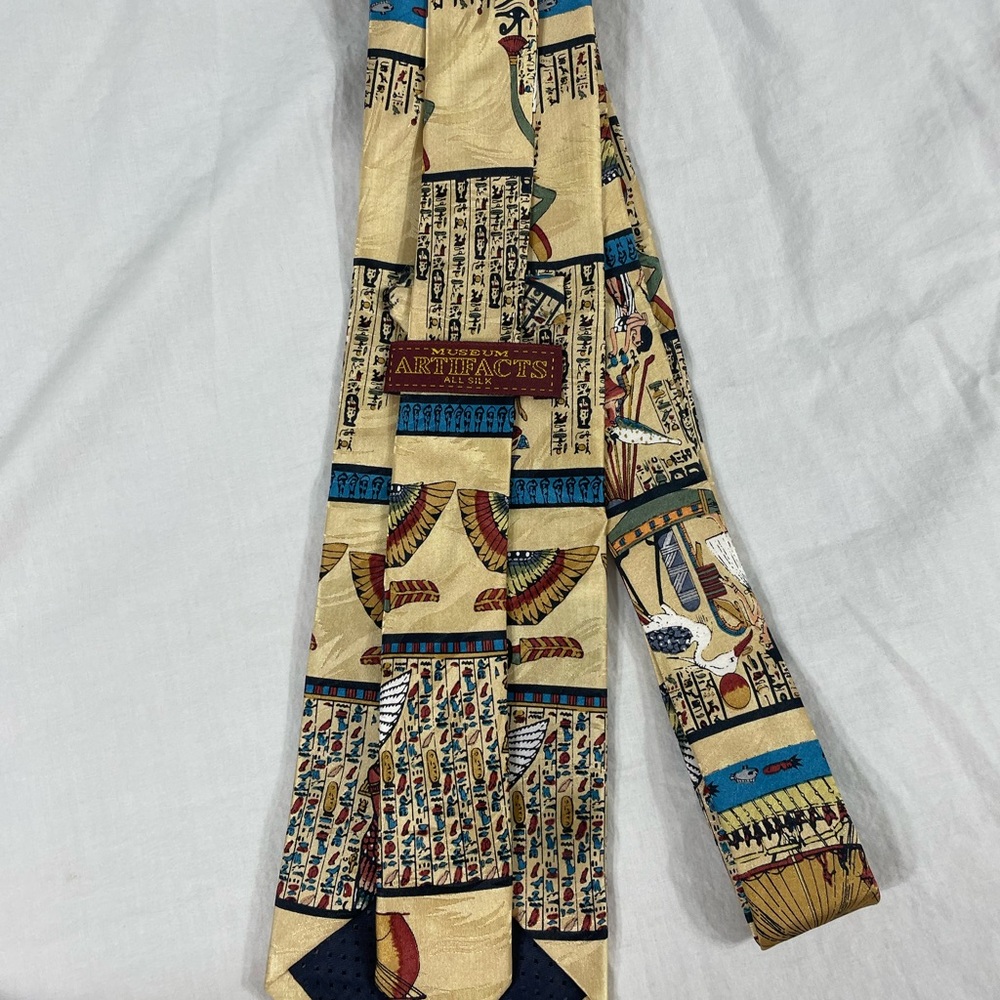 Museum Artifacts All Silk Mens Egiptian Print Tie - Picture 8 of 9